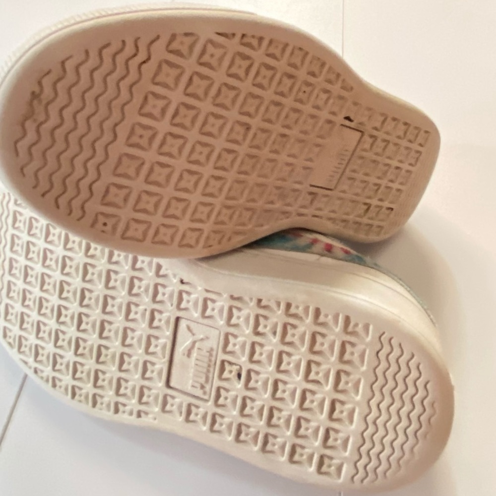 Puma kids no tie sneaker - kids 11 - Picture 3 of 5